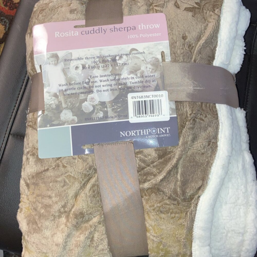 rosita cuddly sherpa super soft blanket throw NWT 50x60 inch